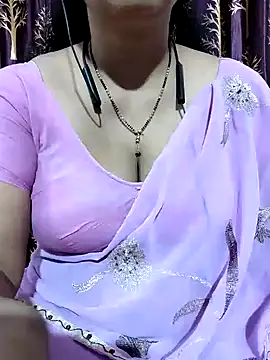 Snapshot of bhuvana555 chatting on 01.26.25 bhuvana555 online show from 01.26.25