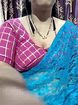 Snapshot of bhuvana555 chatting on 02.01.25 bhuvana555 online show from 02.01.25