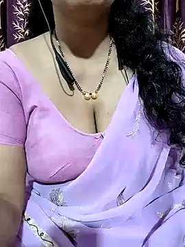 Snapshot of bhuvana555 chatting on 02.03.25 bhuvana555 online show from 02.03.25