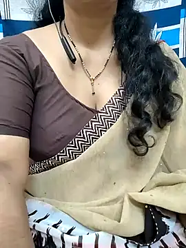 Snapshot of bhuvana555 chatting on 02.05.25 bhuvana555 online show from 02.05.25