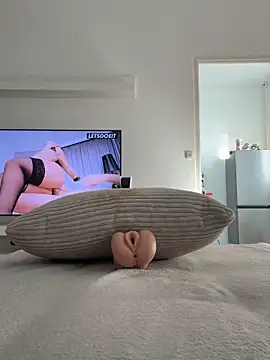 18cmpacoo online show from 04.08.26