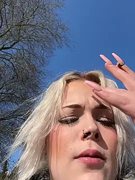 Snapshot of elina_may chatting on 03.08.25 elina may online show from 03.08.25