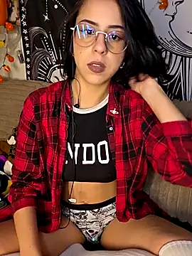 LisandreLaVenale online show from 10.05.25