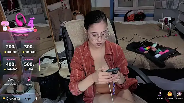 Snapshot of LisandreLaVenale chatting on 12.16.25 LisandreLaVenale online show from 12.16.25