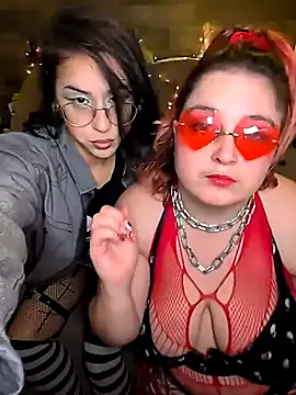 Snapshot of LisandreLaVenale chatting on 01.11.26 LisandreLaVenale online show from 01.11.26