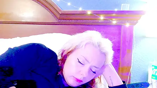 SkarlettRose96 online show from 04.23.26