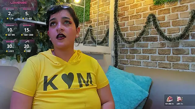 Snapshot of kory_mansson chatting on 02.10.25 kory mansson online show from 02.10.25