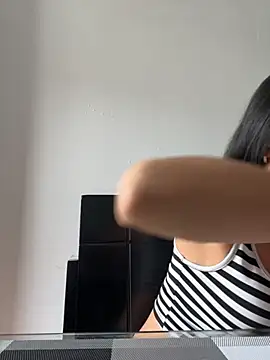 Snapshot of IssabellaLopez chatting on 11.18.25 IssabellaLopez online show from 11.18.25