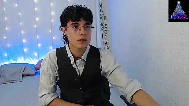 Snapshot of Jeam_hot chatting on 12.24.24 Jeam hot online show from 12.24.24