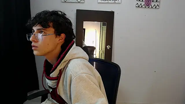 Snapshot of Jeam_hot chatting on 01.02.25 Jeam hot online show from 01.02.25