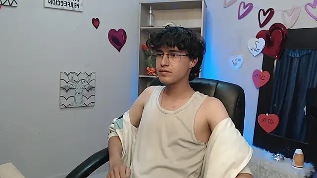 Snapshot of Jeam_hot chatting on 03.10.25 Jeam hot online show from 03.10.25
