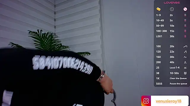 venusleroy  online show from 01.21.25