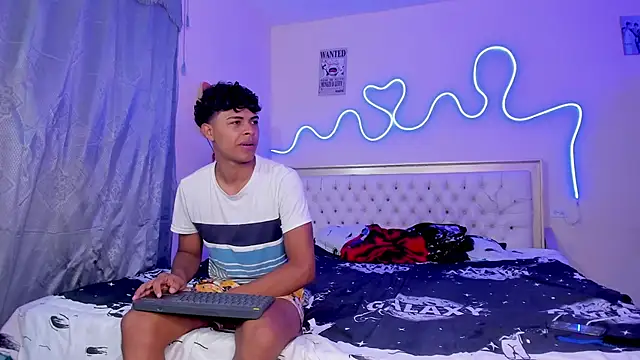 Snapshot of dafnezahiraa_ chatting on 09.19.25 dafnezahiraa online show from 09.19.25