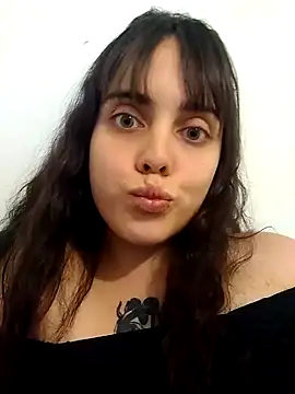 Snapshot of lucylovles chatting on 12.04.24 lucylovles online show from 12.04.24