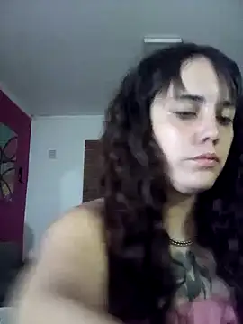 Snapshot of lucylovles chatting on 03.08.25 lucylovles online show from 03.08.25