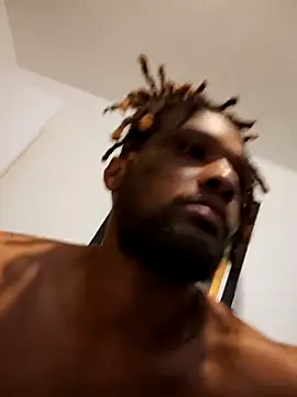 Snapshot of TuFYI chatting on 10.18.25 TuFYI online show from 10.18.25