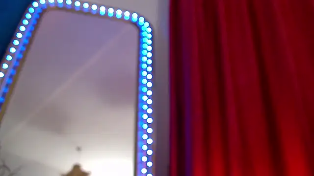 Foxxxy MILF online show from 03.20.26