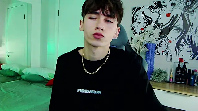 Snapshot of Bad_Boy9996 chatting on 12.11.24 Bad Boy9996 online show from 12.11.24