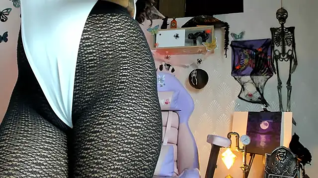 Snapshot of Alaia_Love77 chatting on 10.16.25 Alaia Love77 online show from 10.16.25