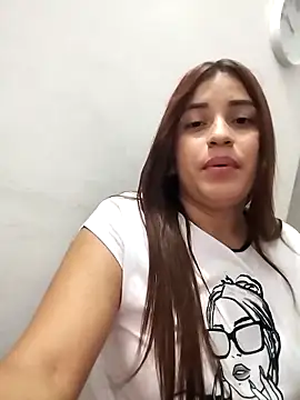 perlita05 online show from 02.18.25