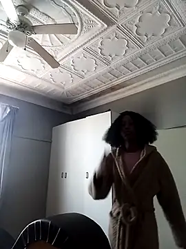 02Boitybaby online show from 10.22.25