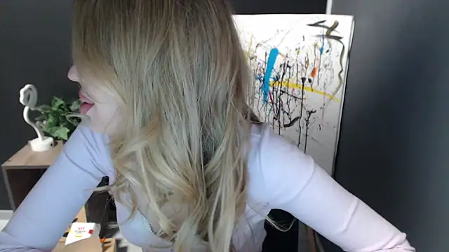 Snapshot of Your_Jessy chatting on 04.30.26 Your Jessy online show from 04.30.26