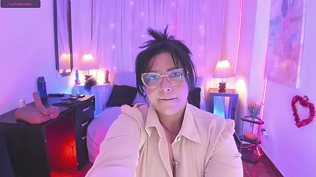 Venus R0se online show from 05.10.26