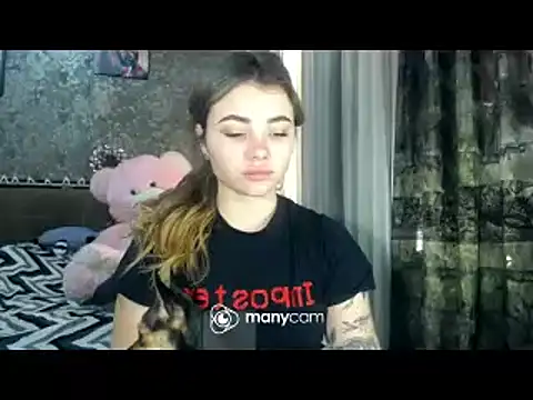 Snapshot of BonnyShy chatting on 02.19.25 BonnyShy online show from 02.19.25