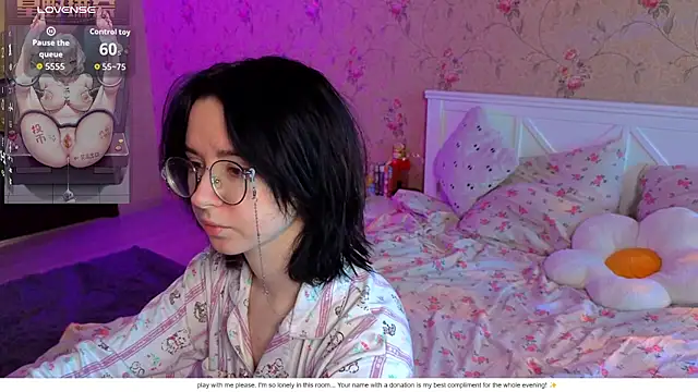 Nora Failure online show from 04.10.26