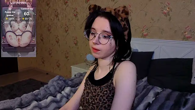 Snapshot of Nora_Failure chatting on 04.25.26 Nora Failure online show from 04.25.26