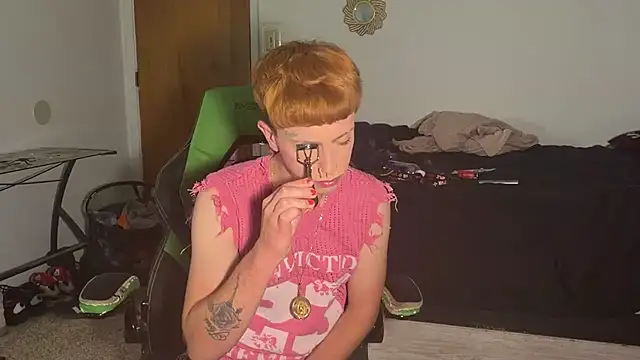 Snapshot of twentywithafelonyy chatting on 11.21.25 twentywithafelonyy online show from 11.21.25