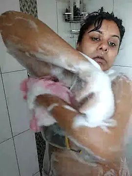 Snapshot of GoddessLorenaTheeSiren chatting on 03.04.25 GoddessLorenaTheeSiren online show from 03.04.25