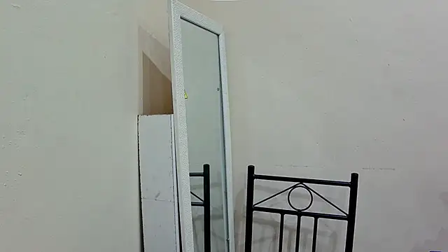 Snapshot of GoddessLorenaTheeSiren chatting on 03.04.25 GoddessLorenaTheeSiren online show from 03.04.25