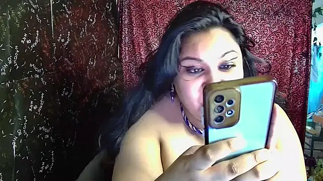 Snapshot of GoddessLorenaTheeSiren chatting on 12.02.25 GoddessLorenaTheeSiren online show from 12.02.25