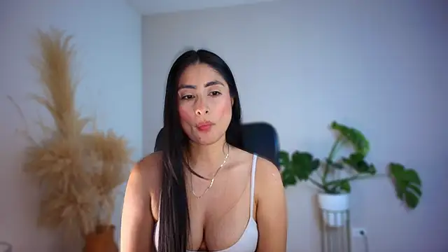 auroracaruso11 online show from 04.26.26