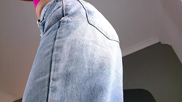 ParisFox  online show from 10.24.25