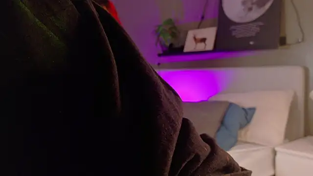 ParisFox  online show from 11.14.25