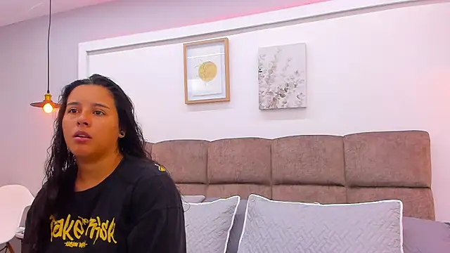 Dilan y Mia online show from 03.13.25