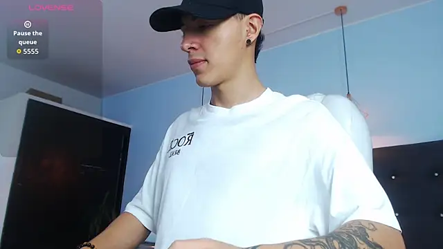 Lobo 17  online show from 10.18.25