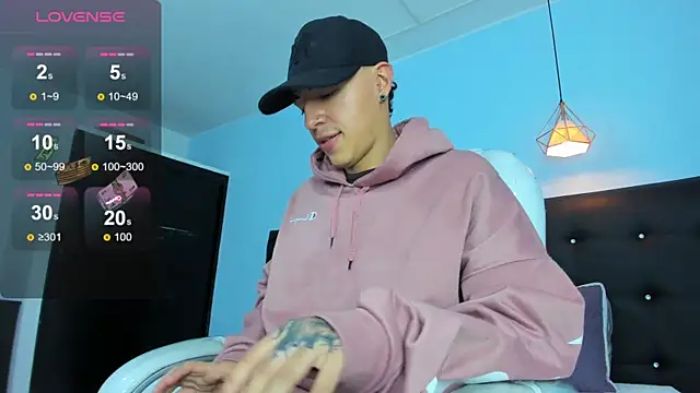 Lobo 17  online show from 12.19.25