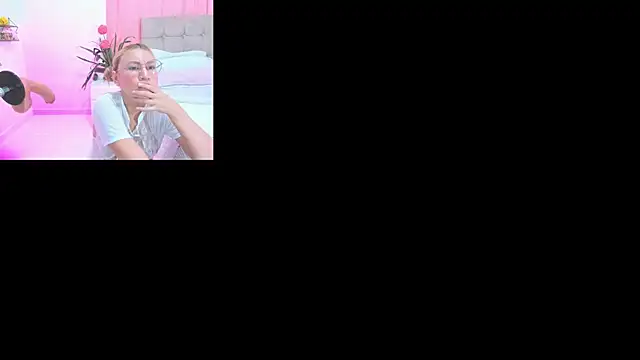 Annaraquel  online show from 10.10.25