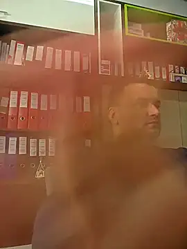 Snapshot of KarlosCarutox chatting on 12.02.25 KarlosCarutox online show from 12.02.25