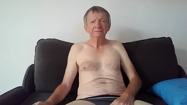 naturiste974 online show from 12.19.25