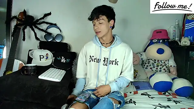 twink sebas  online show from 12.12.24