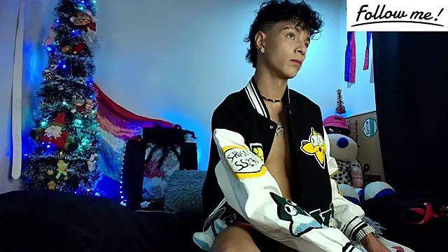 twink sebas  online show from 12.17.24