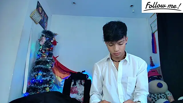 twink sebas  online show from 12.22.24