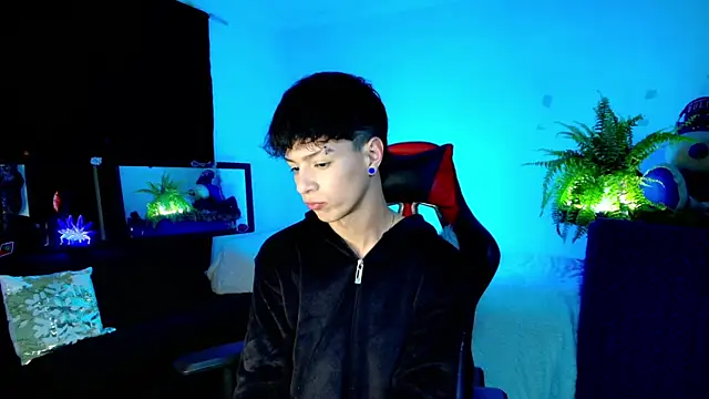 twink sebas  online show from 10.07.25