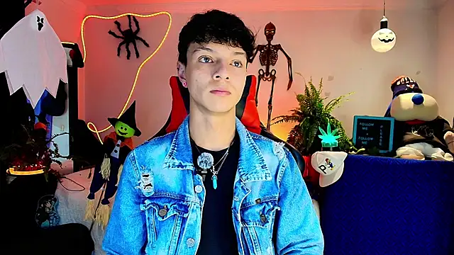 twink sebas  online show from 10.22.25