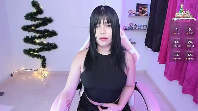 Snapshot of misshoneyxxx chatting on 12.28.24 misshoneyxxx online show from 12.28.24