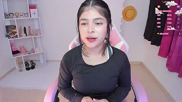 Snapshot of misshoneyxxx chatting on 02.20.25 misshoneyxxx online show from 02.20.25